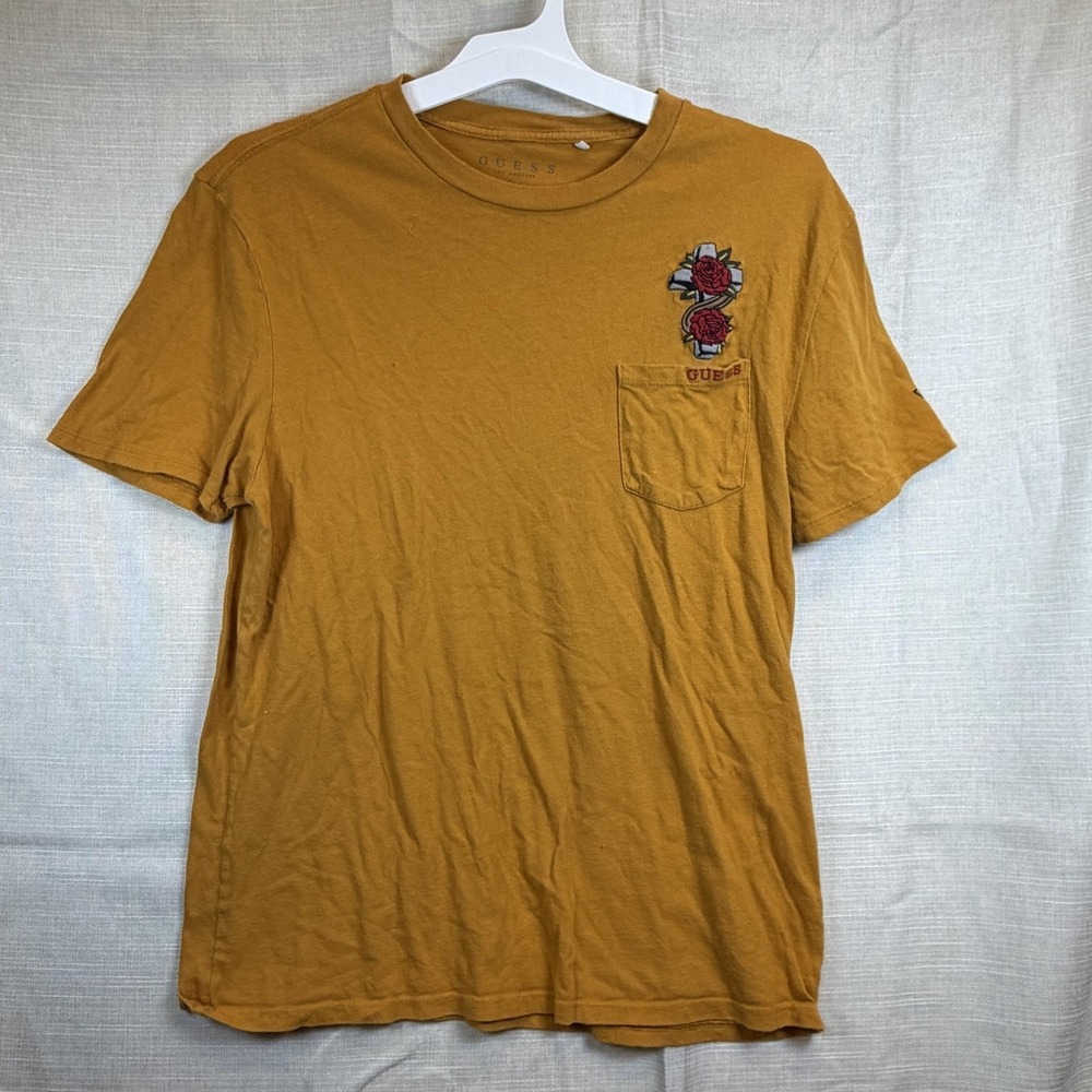 Guess Shirt Mens Medium Gold Rose Cross Embroidered Pocket Graphic Tee Logo - Picture 1 of 12